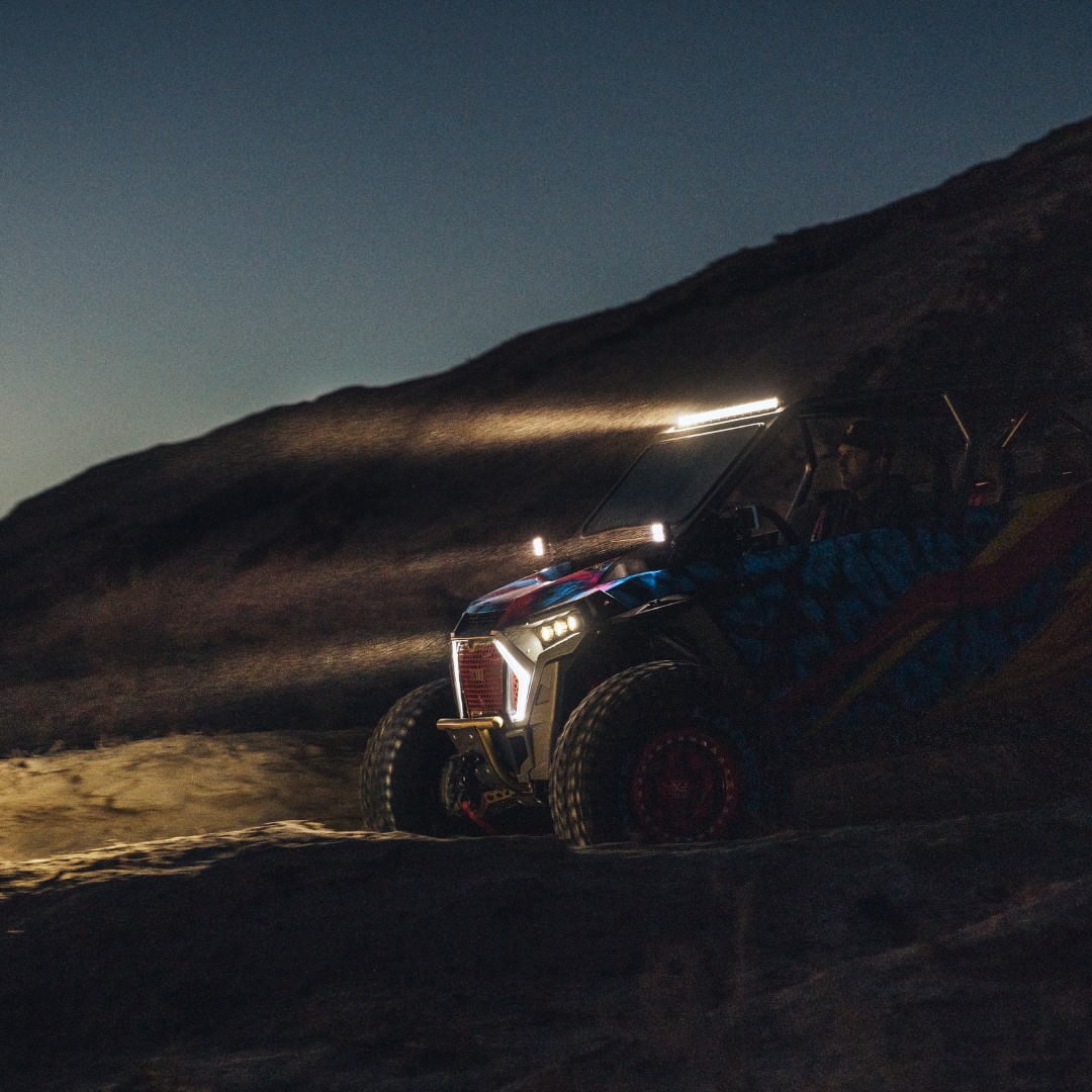Heretic 6 Series Light Bar - 30 Inch: Black Bezel | Stainless Bolts | Combo Reflector | Clear Lens