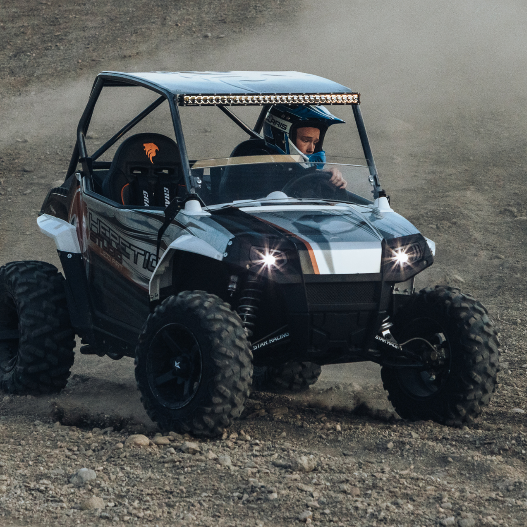 Heretic 6 Series Light Bar - 30 Inch: Black Bezel | Stainless Bolts | Combo Reflector | Clear Lens