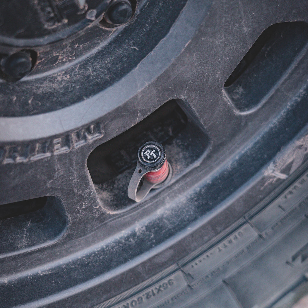 Single Monster Valve™ Tap3 (3/8-24) Extreme Tire Valve Power Tank