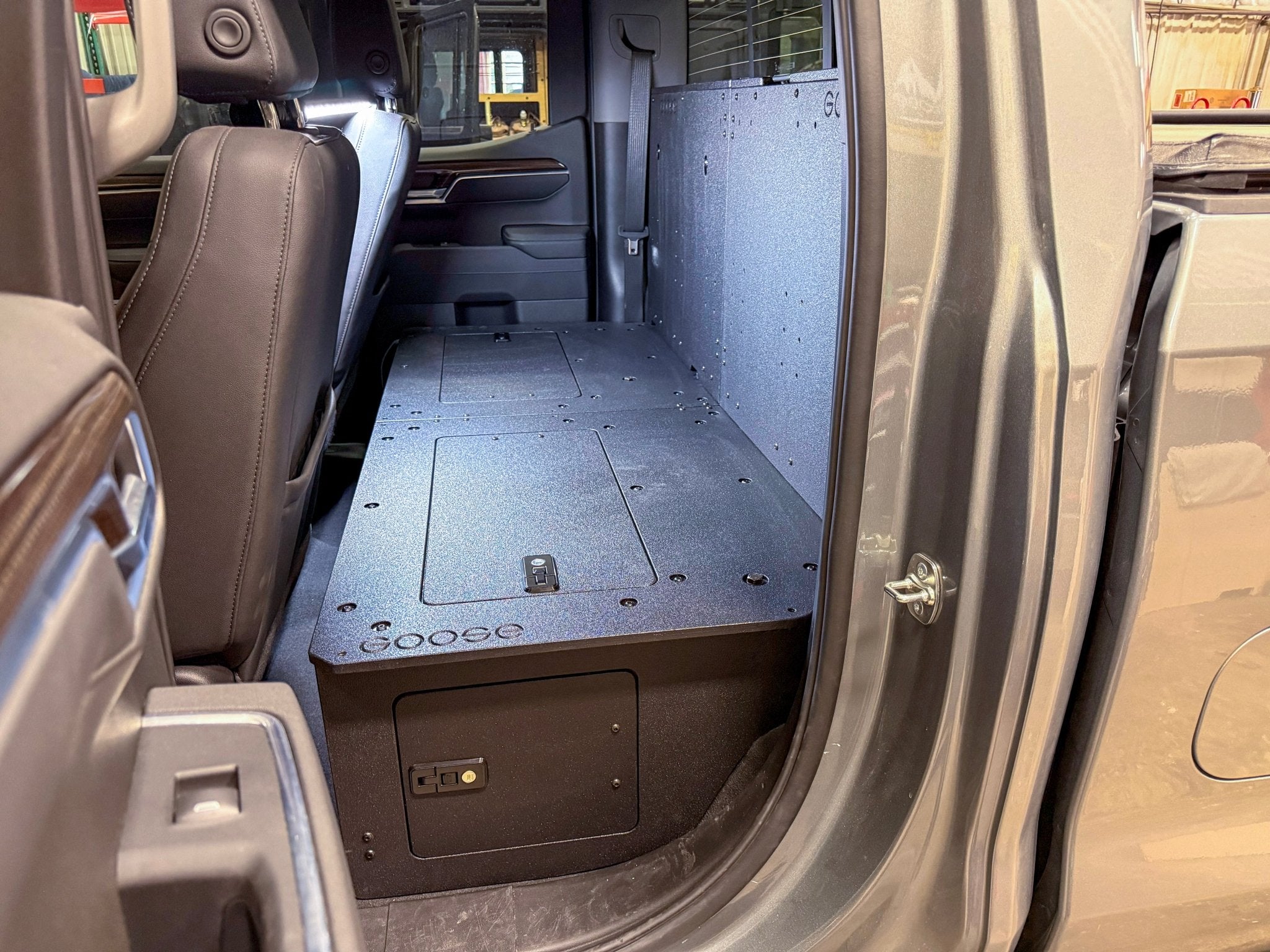 CHEVY - SILVERADO - 4TH GEN - GMC - SIERRA - DOUBLECAB - 2019-PRESENT - 5TH GEN - EXPLORE SERIES - DOUBLE CAB - SEAT DELETE PLATE SYSTEM - SECOND ROW - 100%