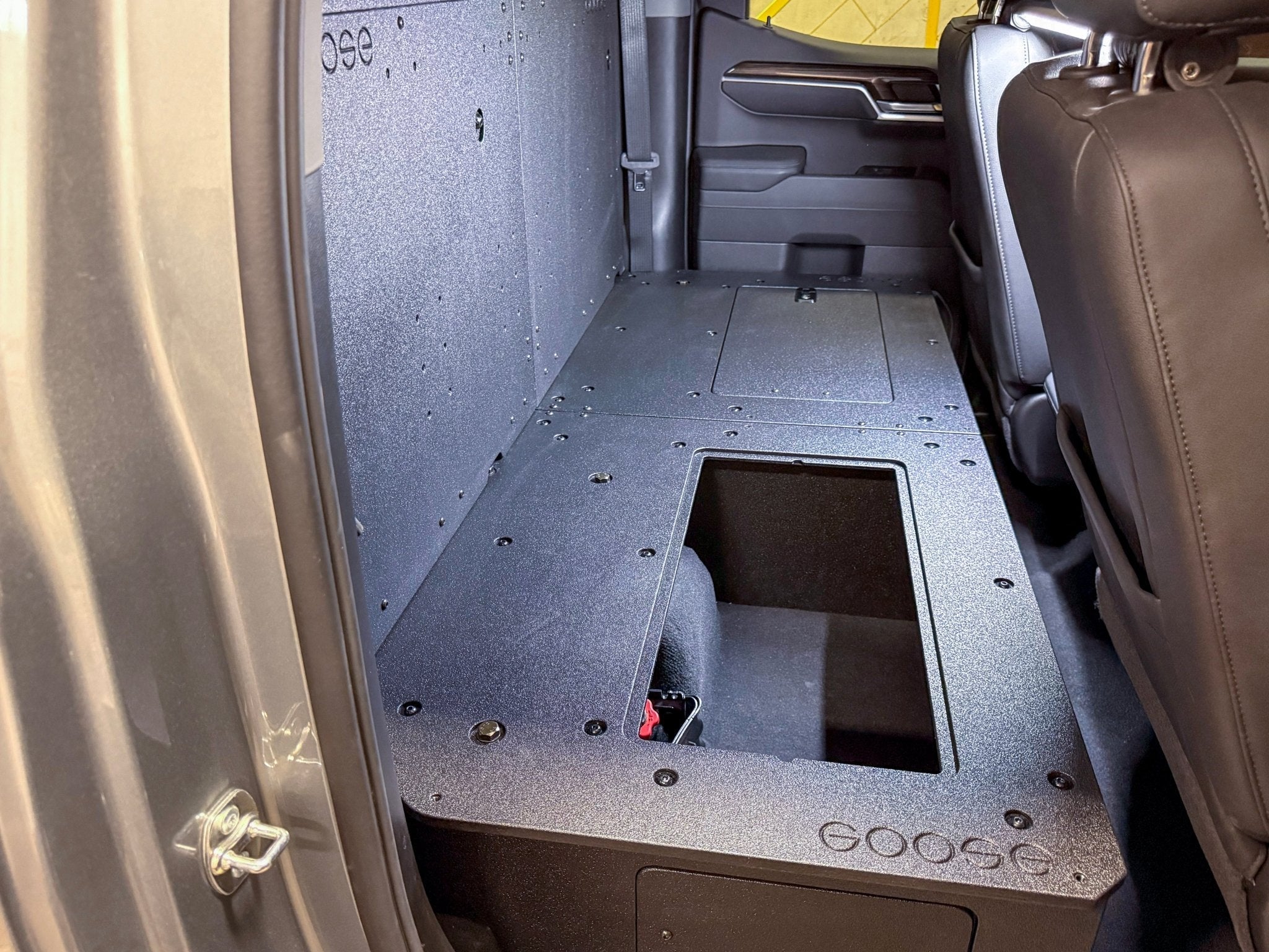 CHEVY - SILVERADO - 4TH GEN - GMC - SIERRA - DOUBLECAB - 2019-PRESENT - 5TH GEN - EXPLORE SERIES - DOUBLE CAB - SEAT DELETE PLATE SYSTEM - SECOND ROW - 100%