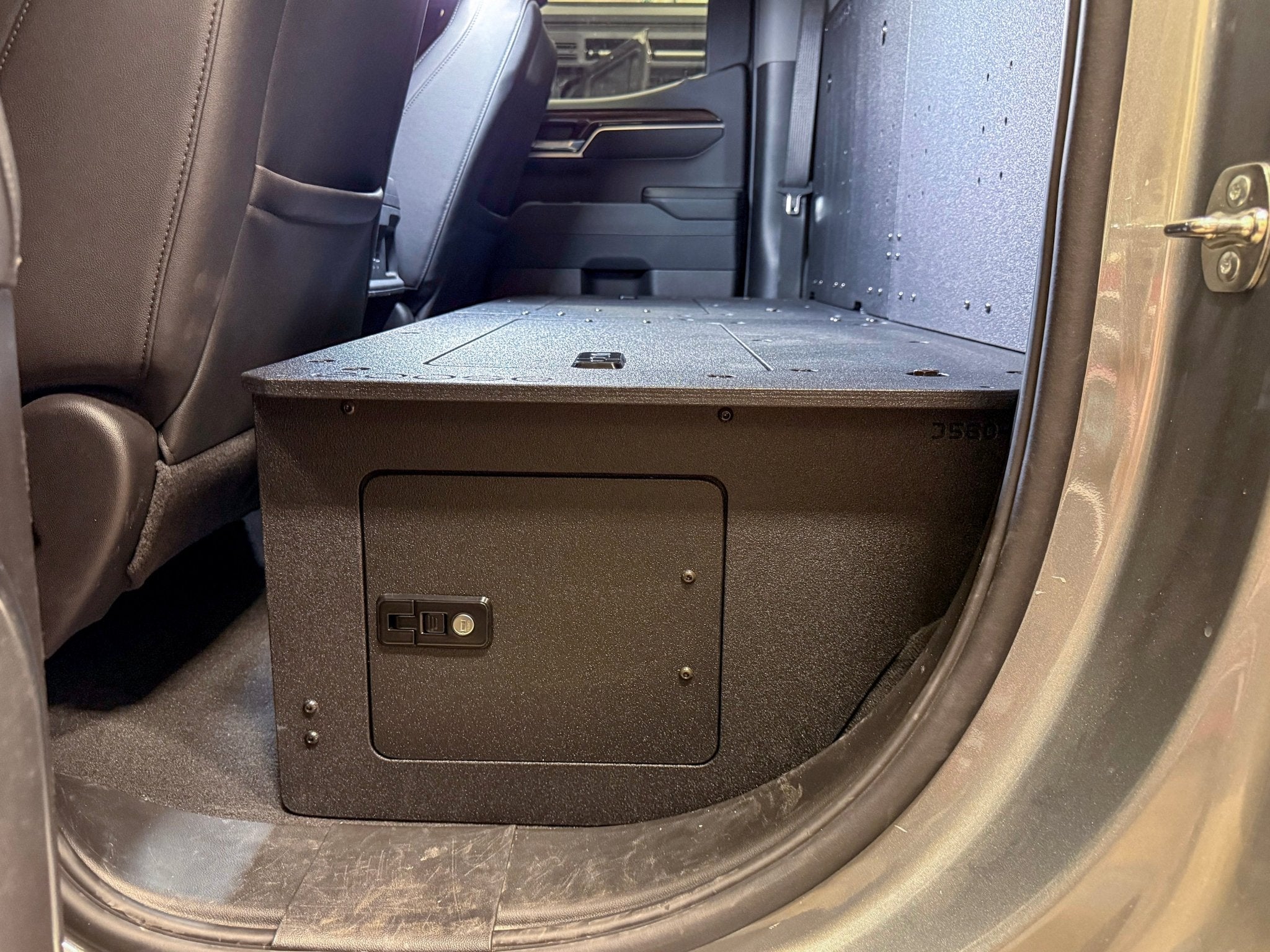 CHEVY - SILVERADO - 4TH GEN - GMC - SIERRA - DOUBLECAB - 2019-PRESENT - 5TH GEN - EXPLORE SERIES - DOUBLE CAB - SEAT DELETE PLATE SYSTEM - SECOND ROW - 100%