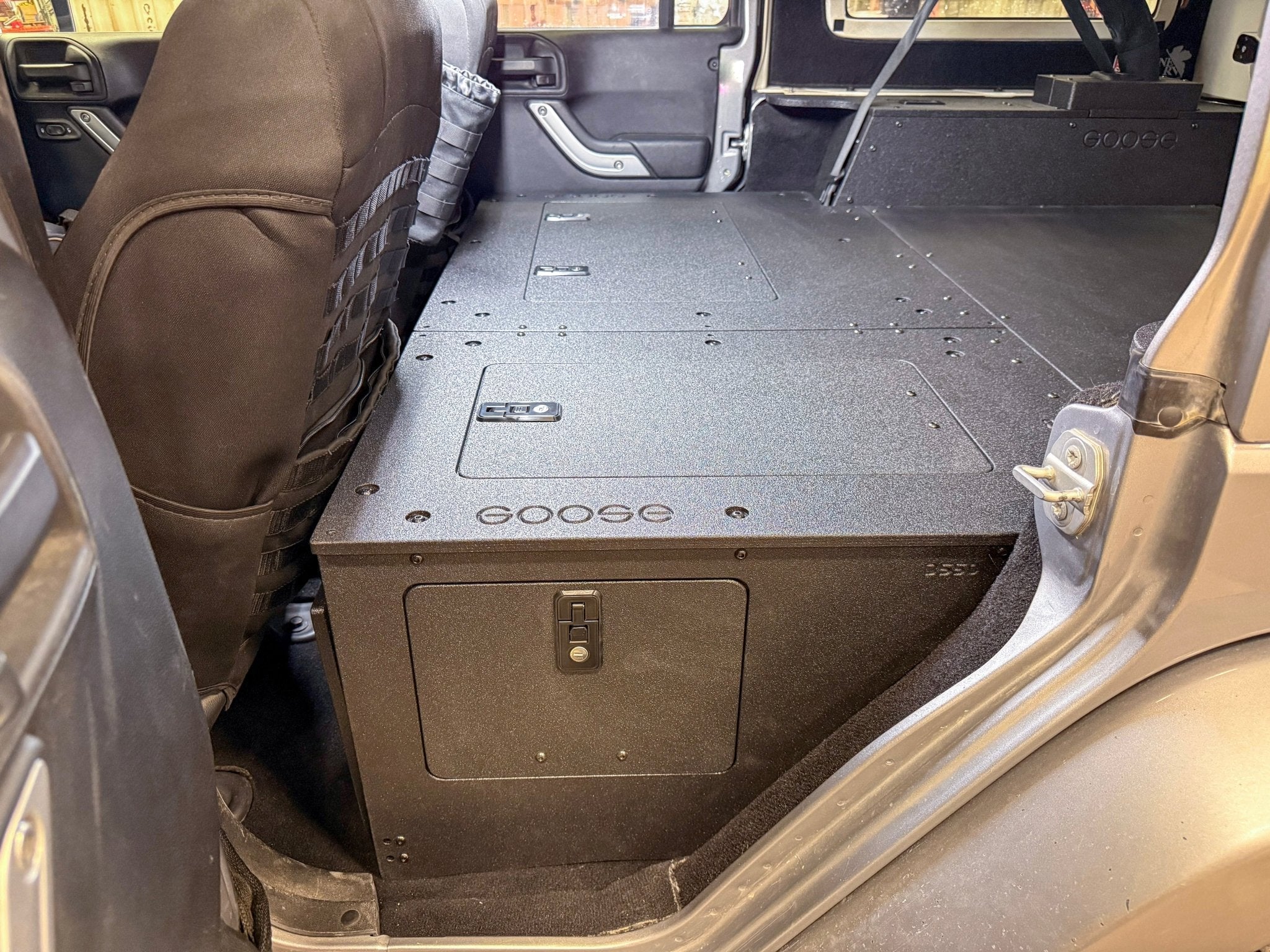 Jeep - Wrangler - 2007-2018 - JKU - 4 Door - Explore Series - Second Row Seat Delete Plate System - Second Row - Module Based - 8" Module