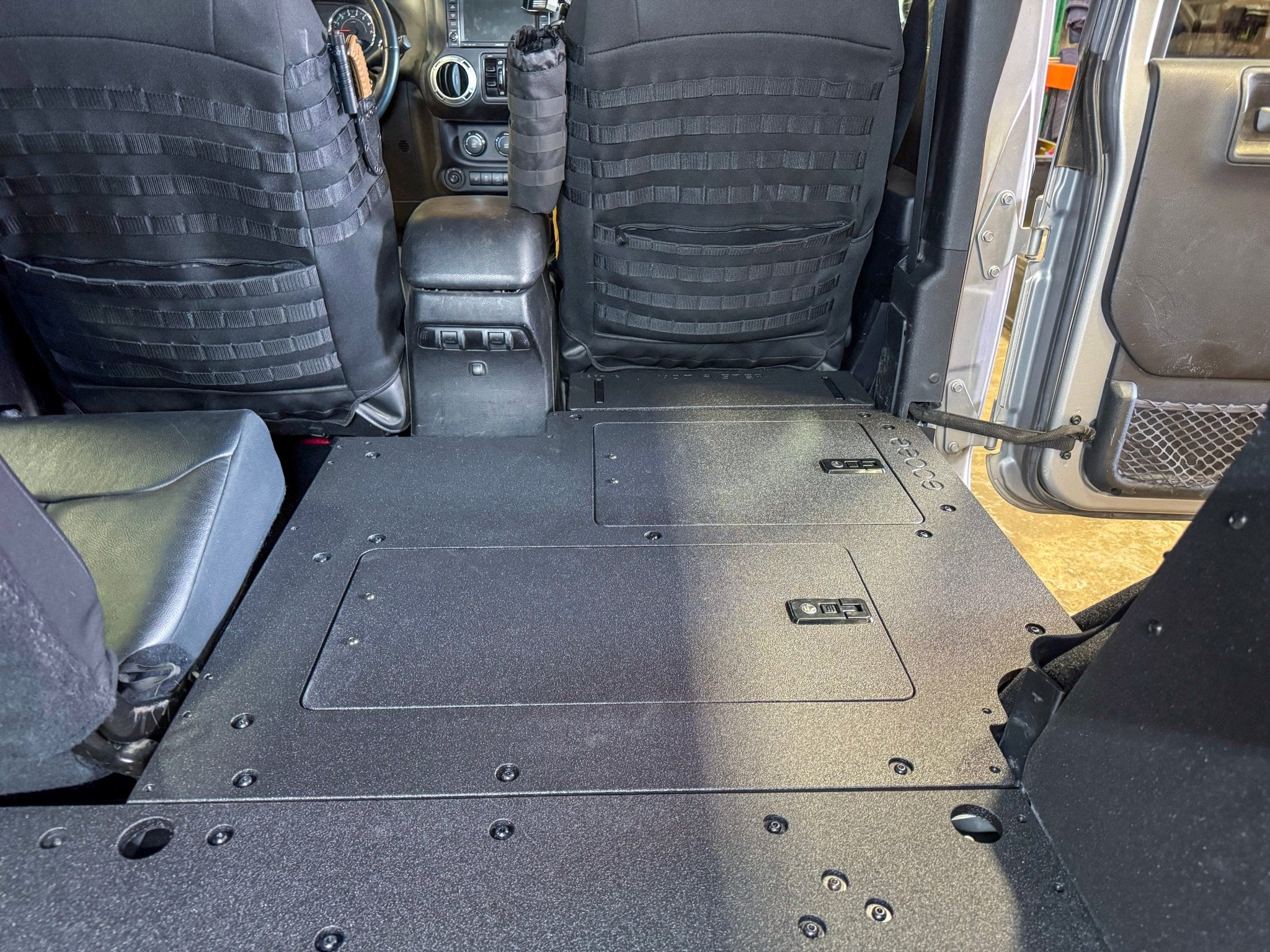 Jeep Wrangler 2007-2018 JKU 4 Door - Second Row Seat Delete Plate System - V2