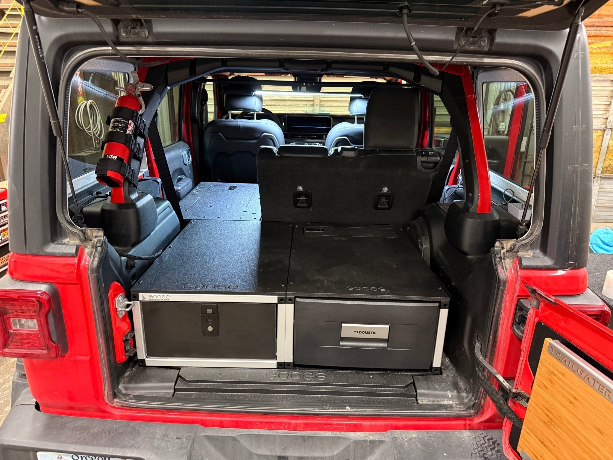 Jeep - Wrangler - 2024-Present - JLU - 4 Door - Explore Series - Seat Delete Plate System - Second Row - Module Based - 10" Module