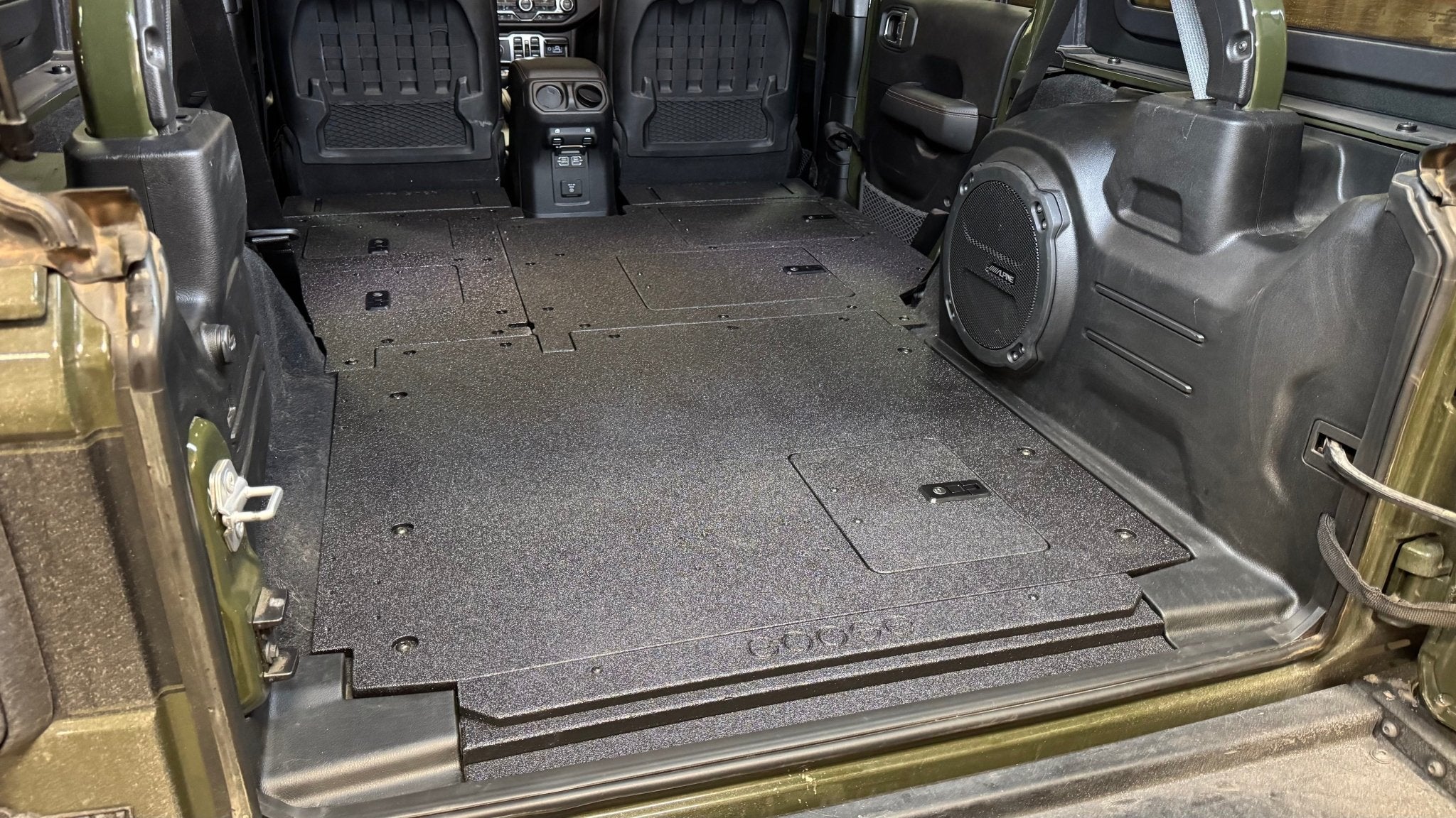 Jeep - Wrangler - JLU - 2018-2023 - Explore Series - Stealth Sleep Package V2