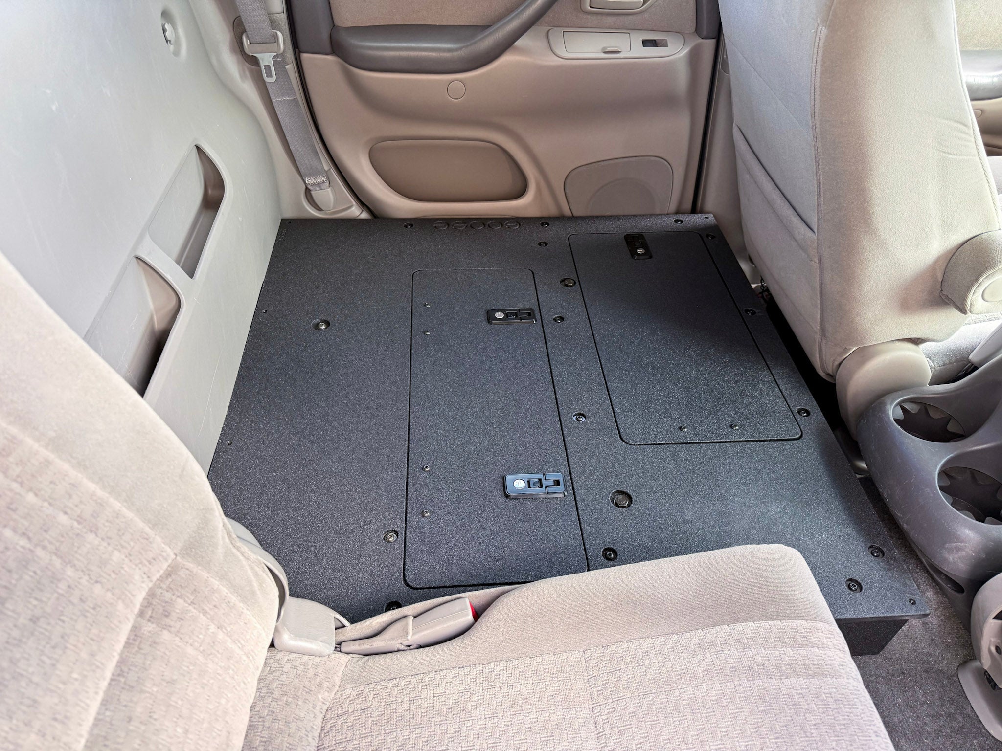 Toyota Tundra - 2000-2006 1st Gen - Double Cab - Second Row Seat Delete Plate System